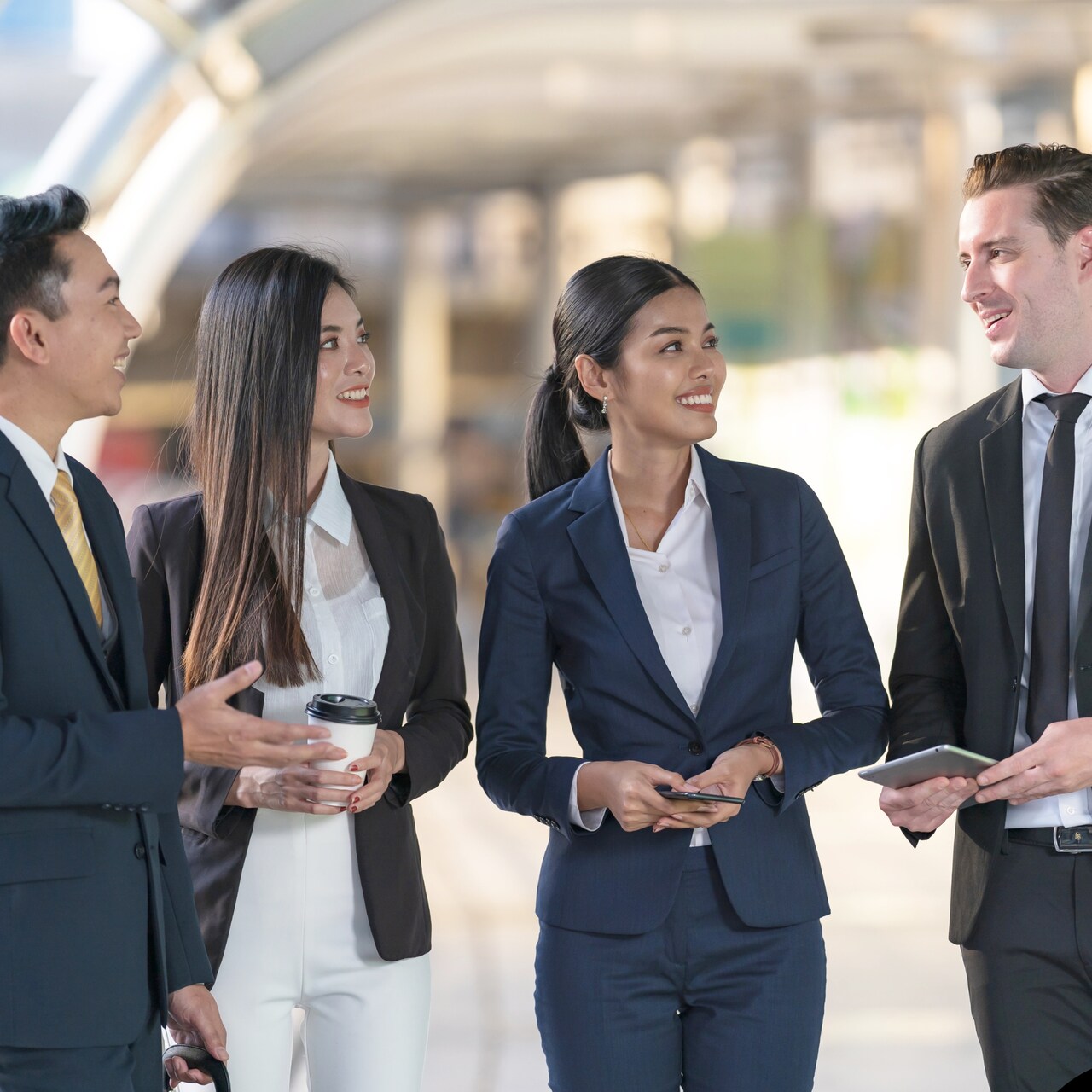 Zezwolenie na pobyt rezydenta długoterminowego UE – kiedy mogę się ubiegać?