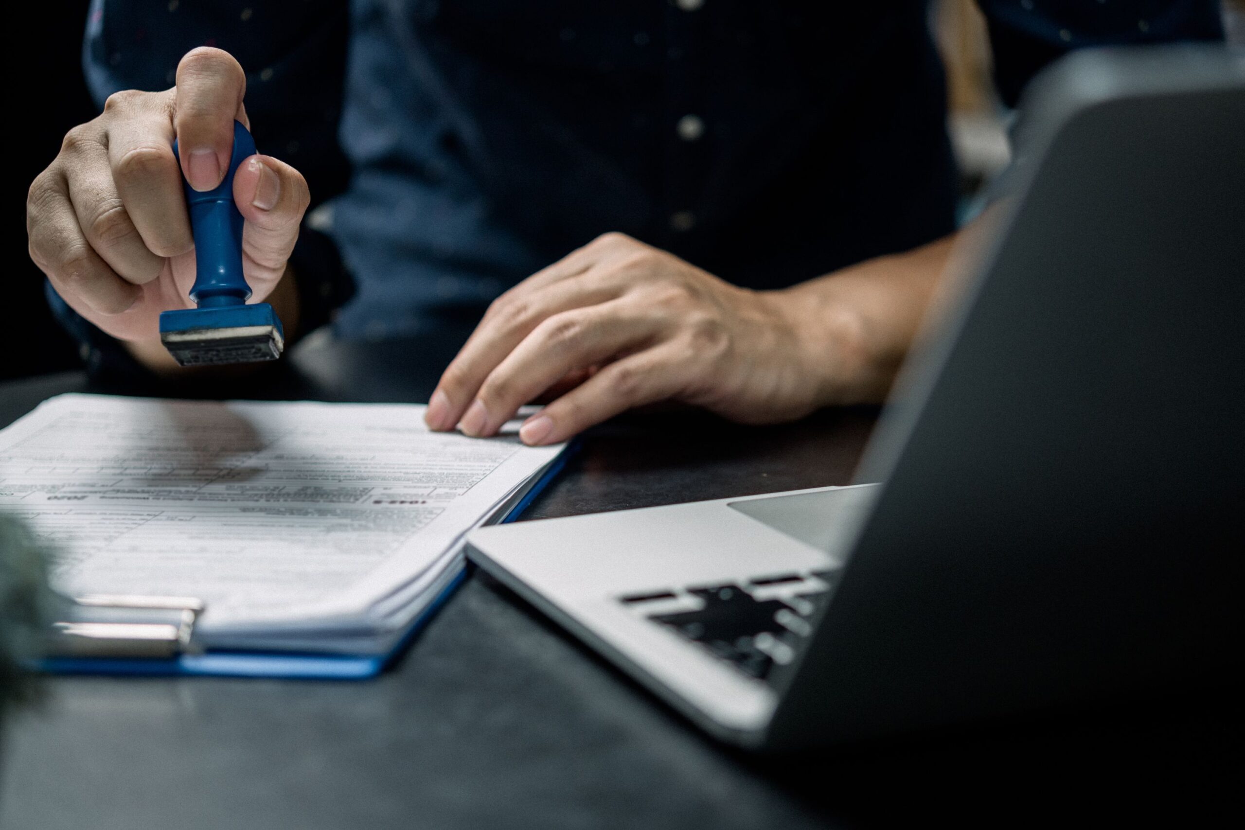 Sytuacja prawna Ukraińców w Polsce – legalny pobyt do 4 marca 2026